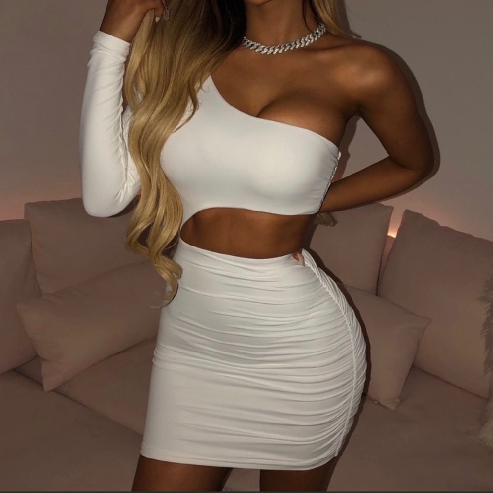 Lotus Couture Beautiful white dress.